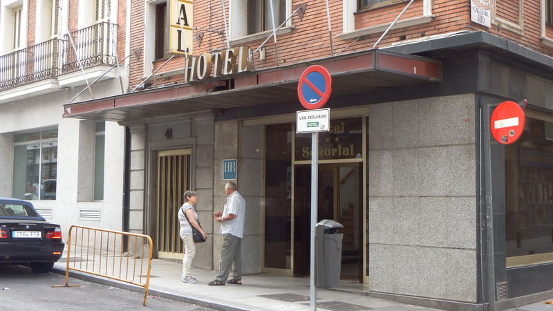 โฮเต็ล ซีโนเรียล Hotel มาดริด ภายนอก รูปภาพ
